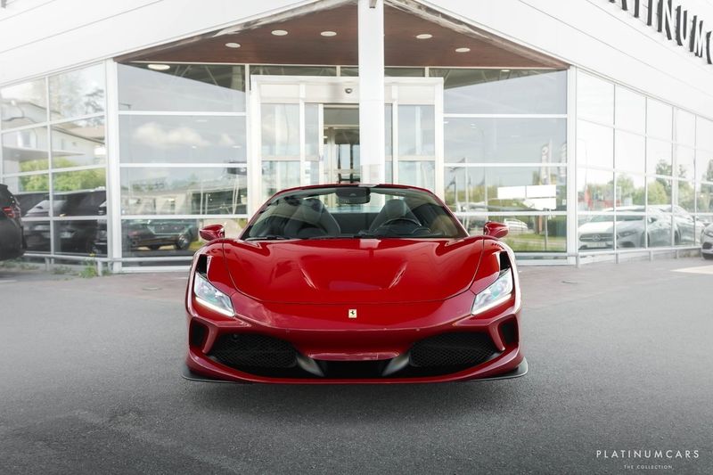 Ferrari F8 bild 3