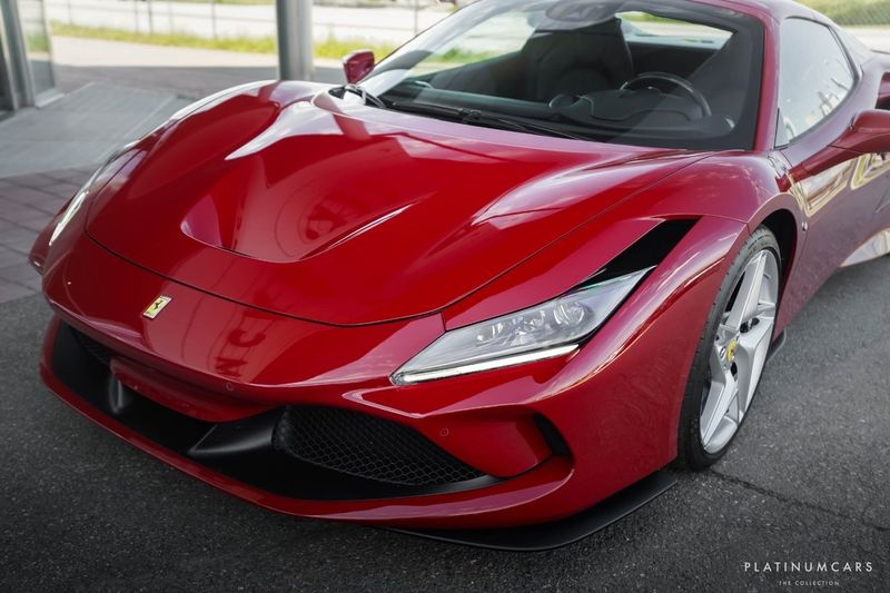 Ferrari F8 bild 20