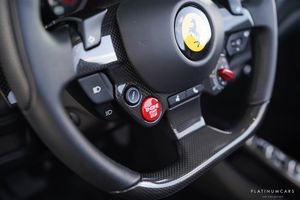 Ferrari F8 bild 17