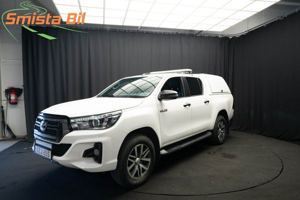 Toyota Hilux AWD KÅPA LÄDER D-VÄRMARE KAMERA DRAG 1-ÄGARE MOMS - 2020