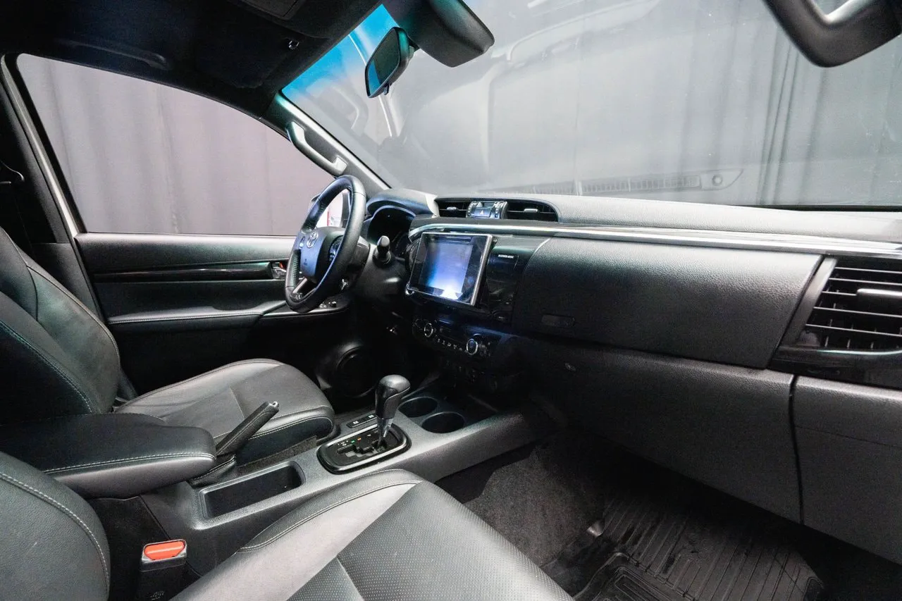 Vehicle image 21