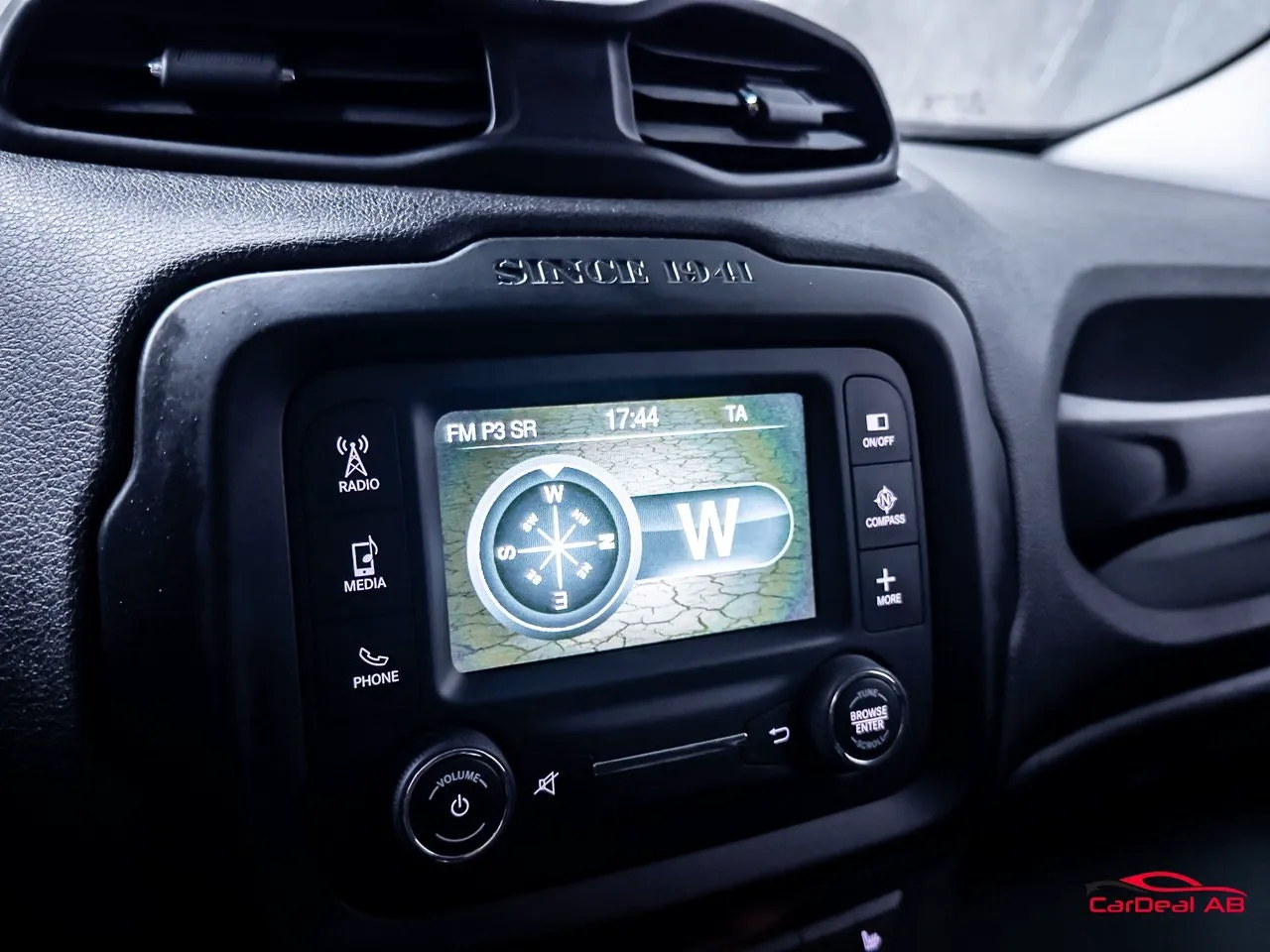 Vehicle image 21