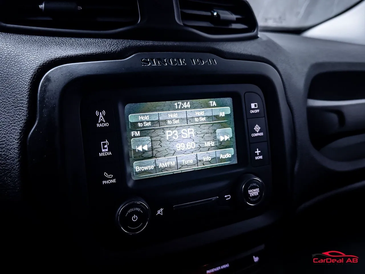 Vehicle image 20