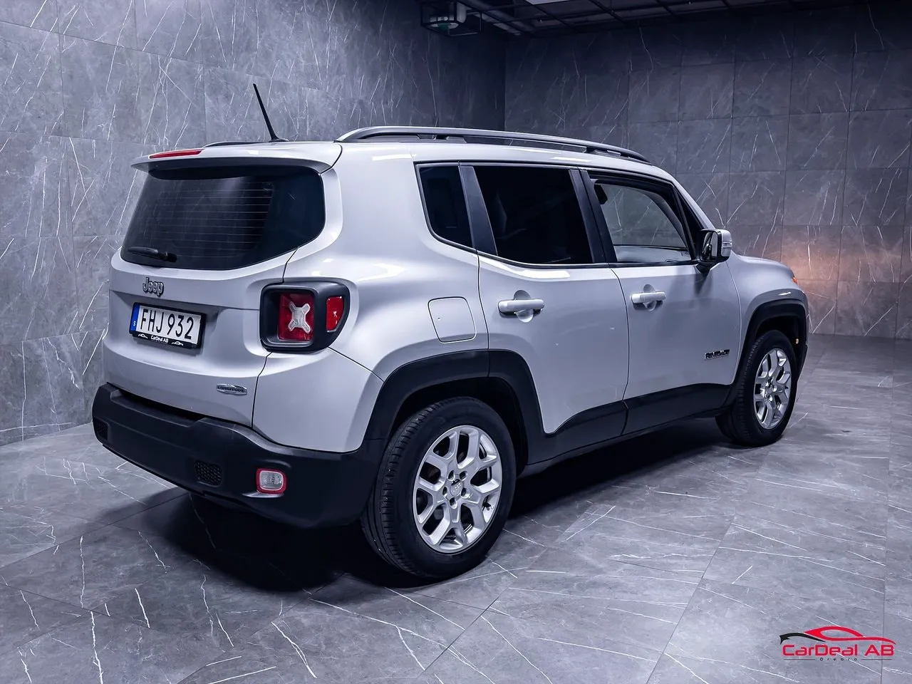 Vehicle image 6