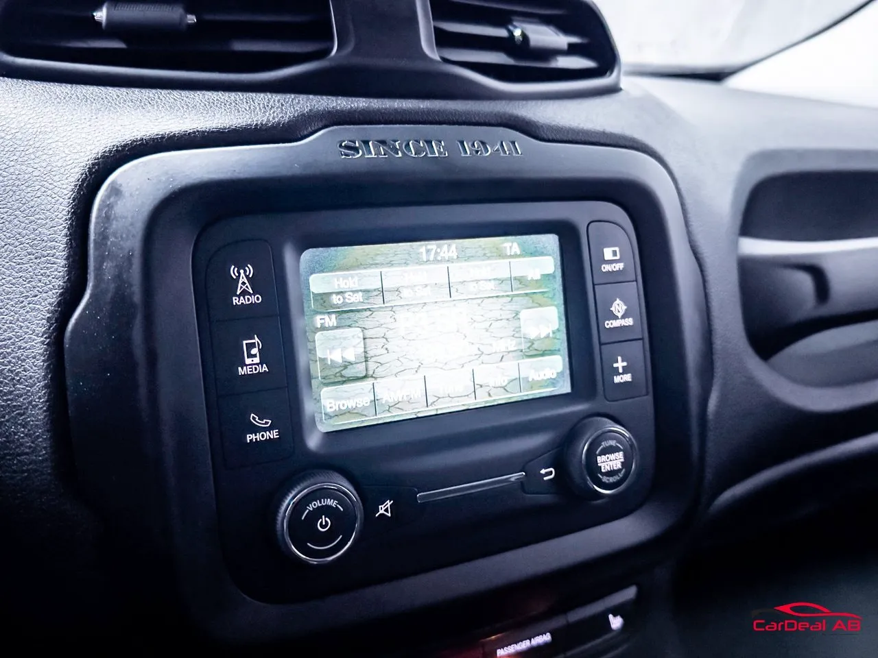 Vehicle image 20
