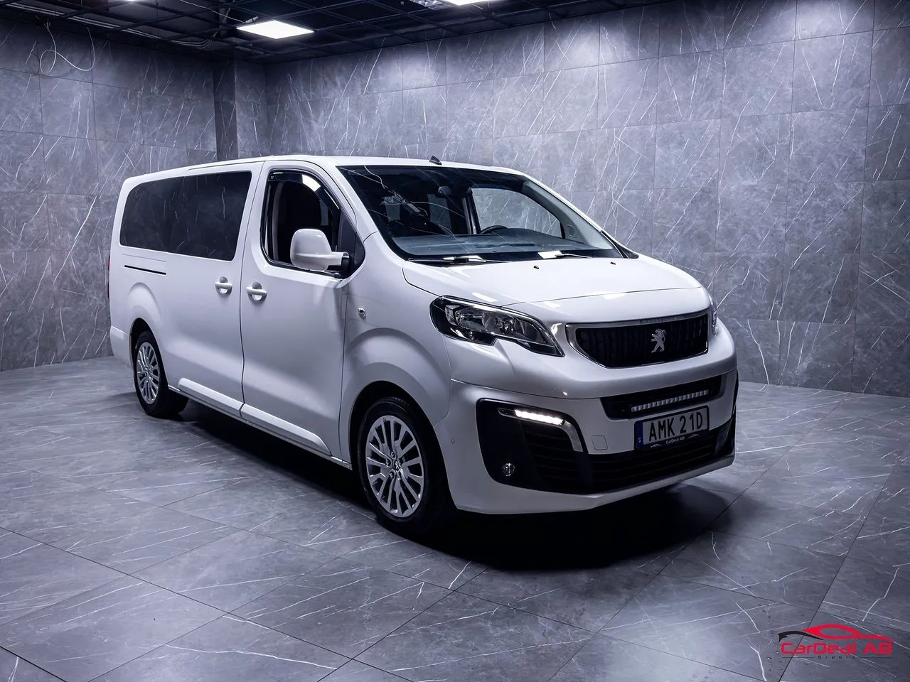 Vehicle image 8