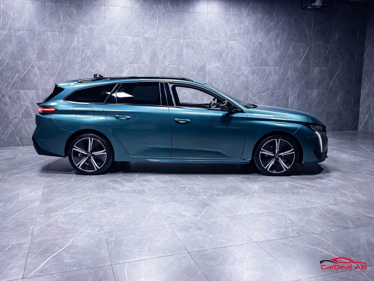 Vehicle image 7