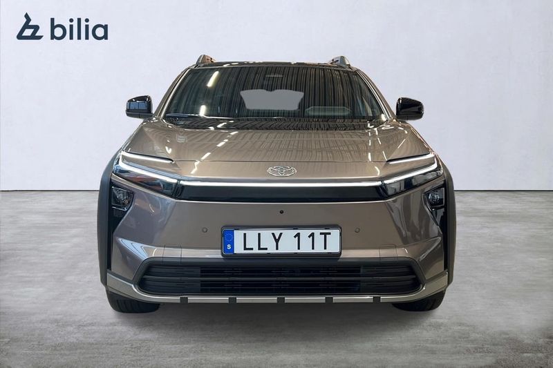Toyota bZ4X Touring bild 6