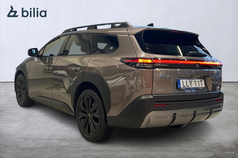 Toyota bZ4X Touring bild 2