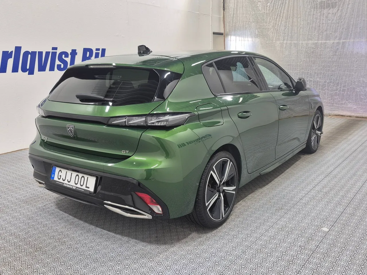 Vehicle image 3