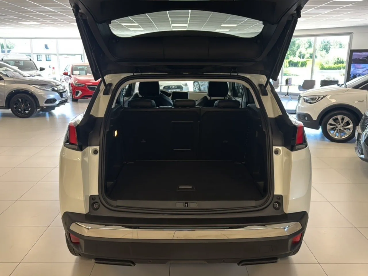 Vehicle image 12