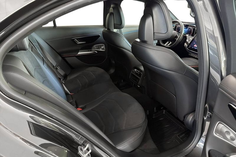 Mercedes E300 bild 8
