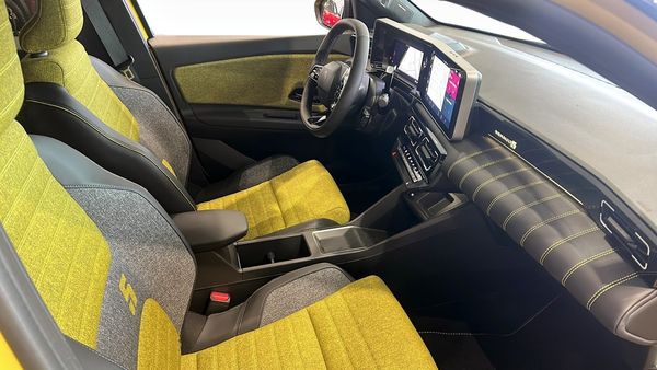 Renault 5 ICONIC FIVE 52KW *DEMO*KAMPANJ* - 2026