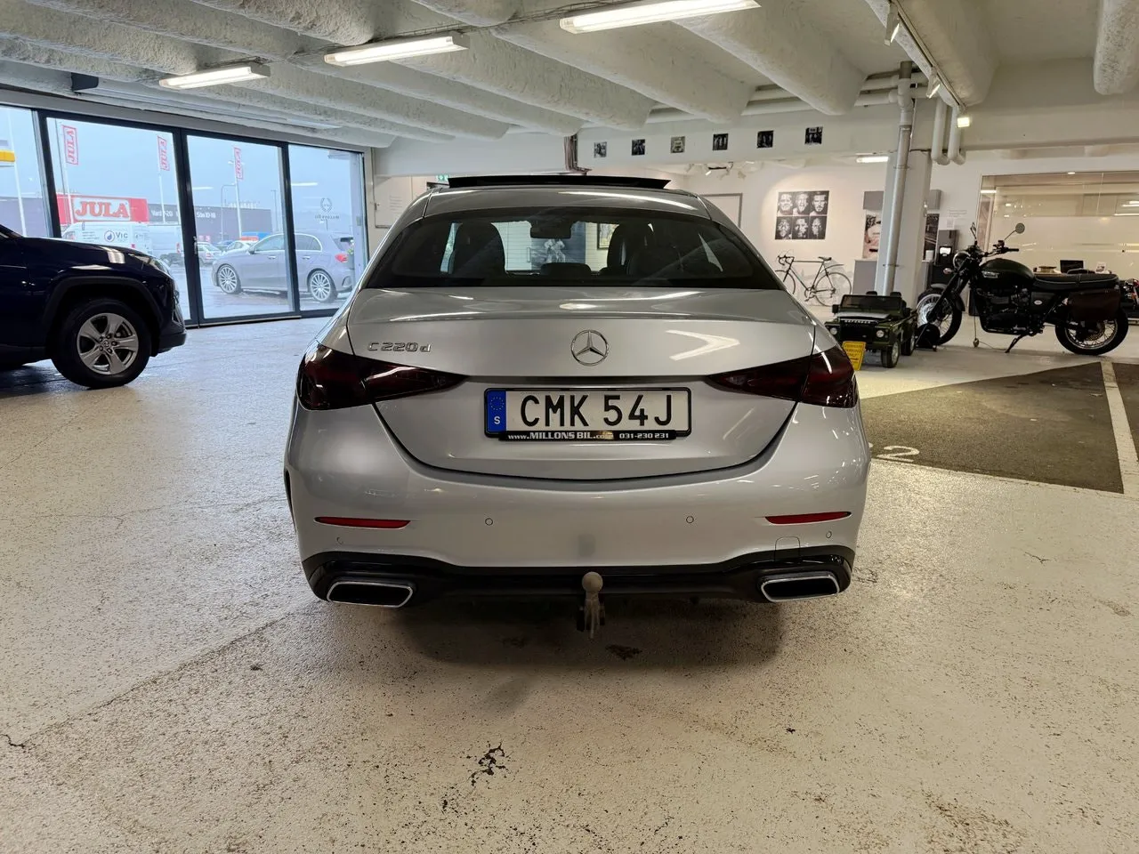 Vehicle image 7