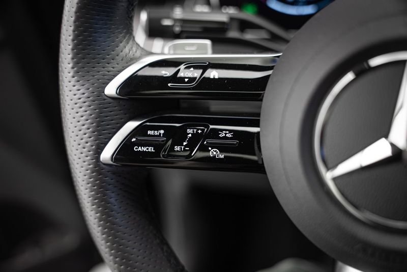 Mercedes GLC300 bild 11