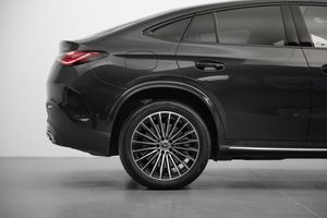 Mercedes GLC300 bild 16