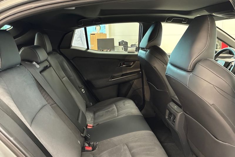 Toyota C-HR+ bild 7