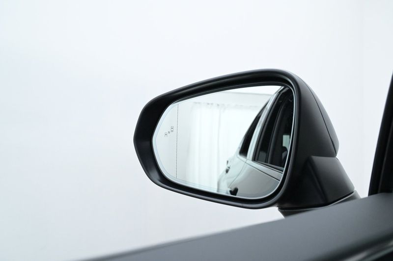 Lexus NX bild 24