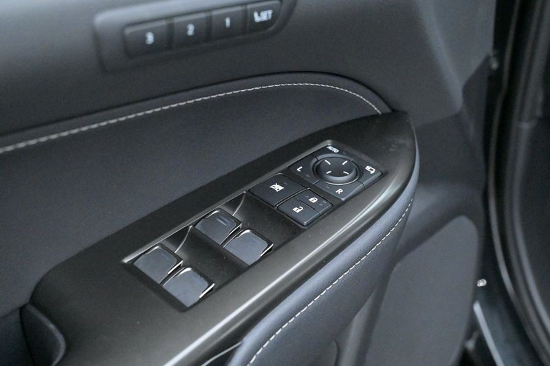 Lexus NX bild 11