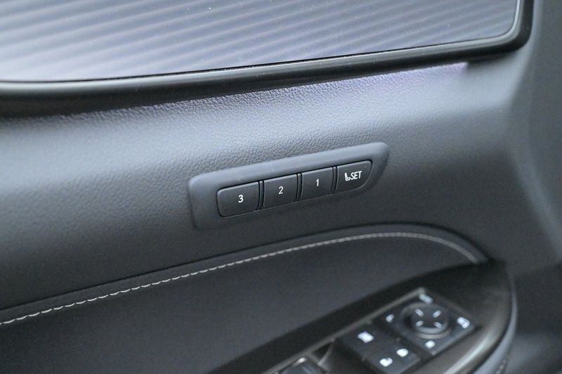 Lexus NX bild 12