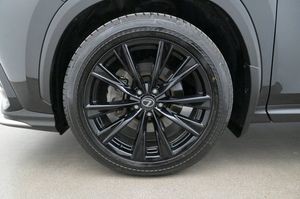 Lexus NX bild 27