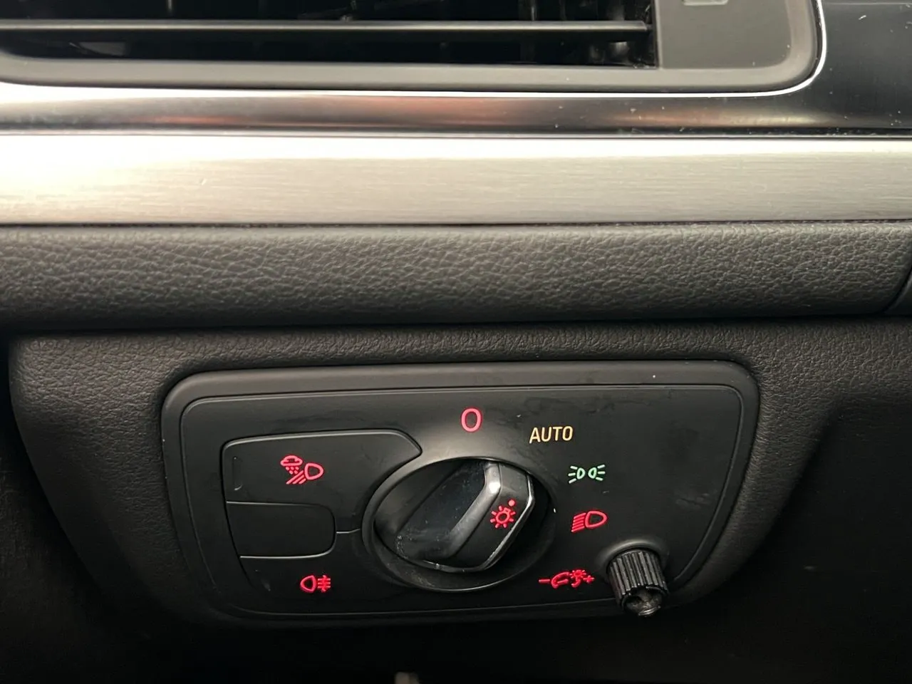 Vehicle image 29