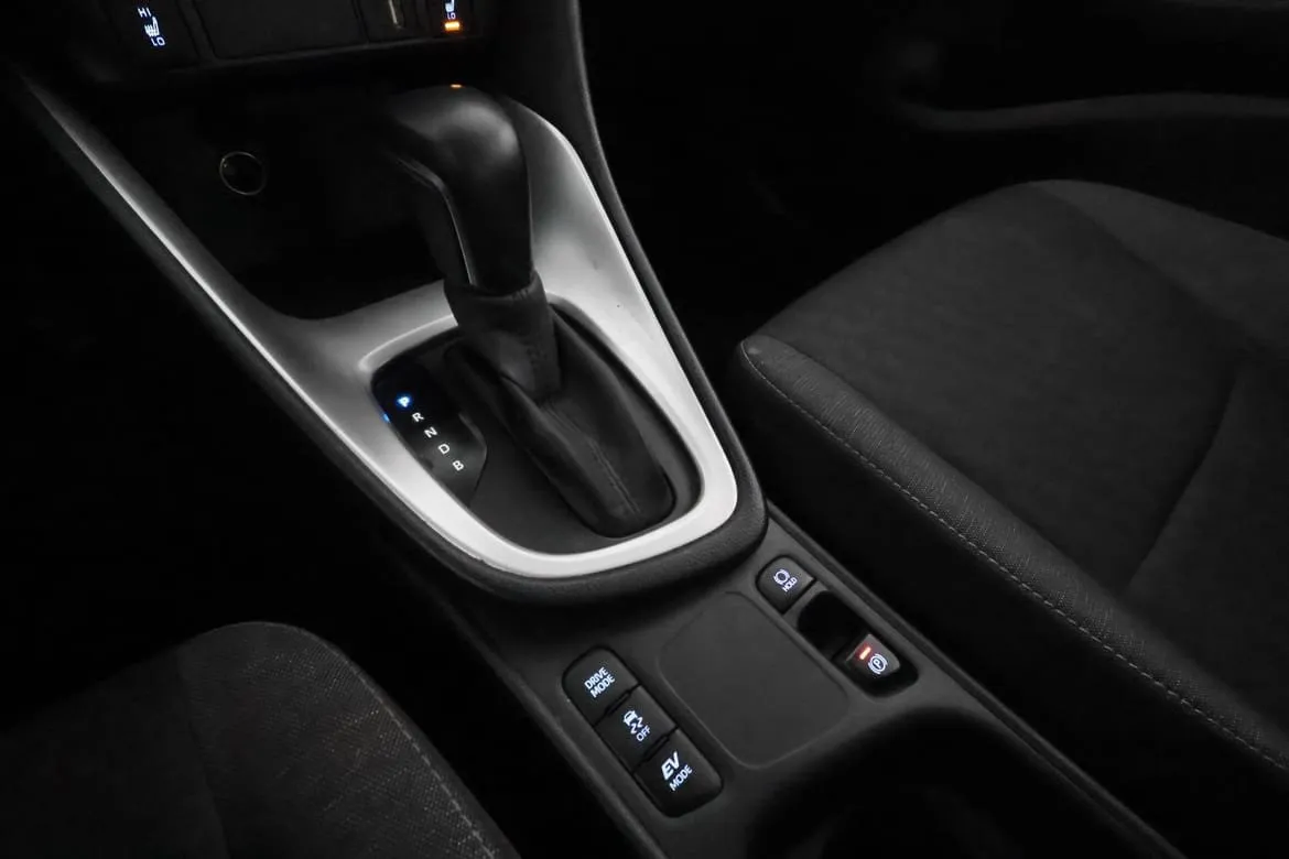 Vehicle image 18