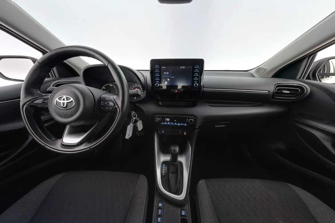 Vehicle image 11