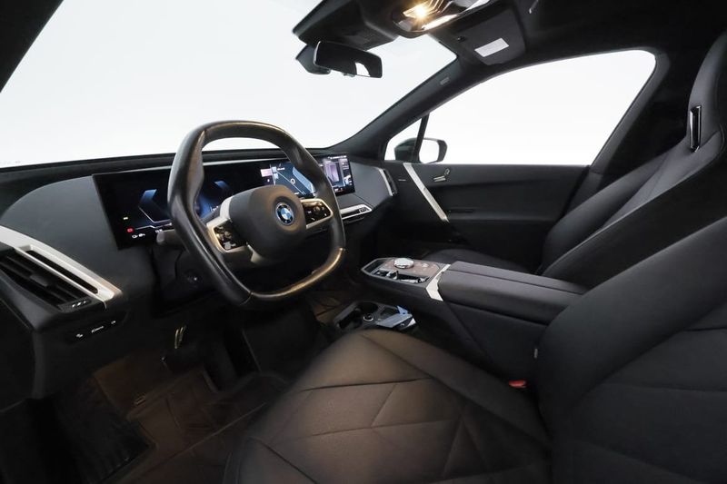 BMW iX bild 11