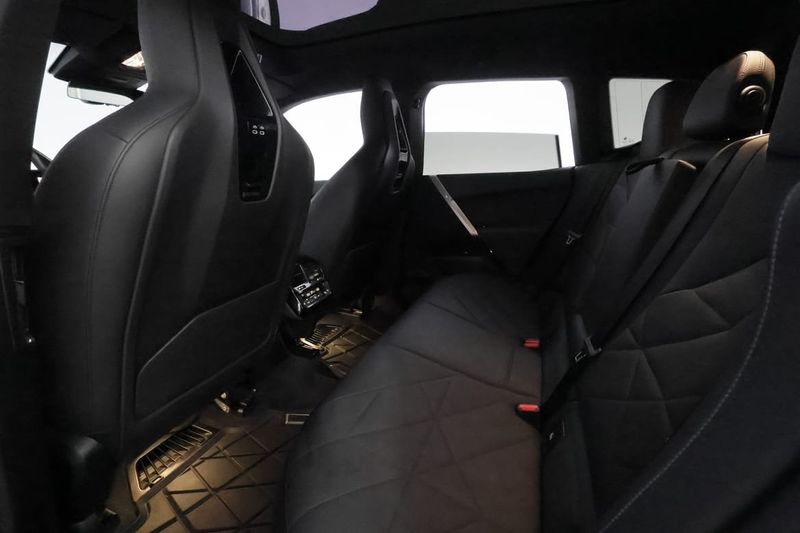 BMW iX bild 17