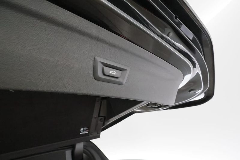BMW iX bild 8