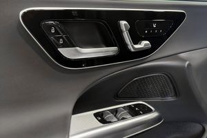 Mercedes E220 bild 23