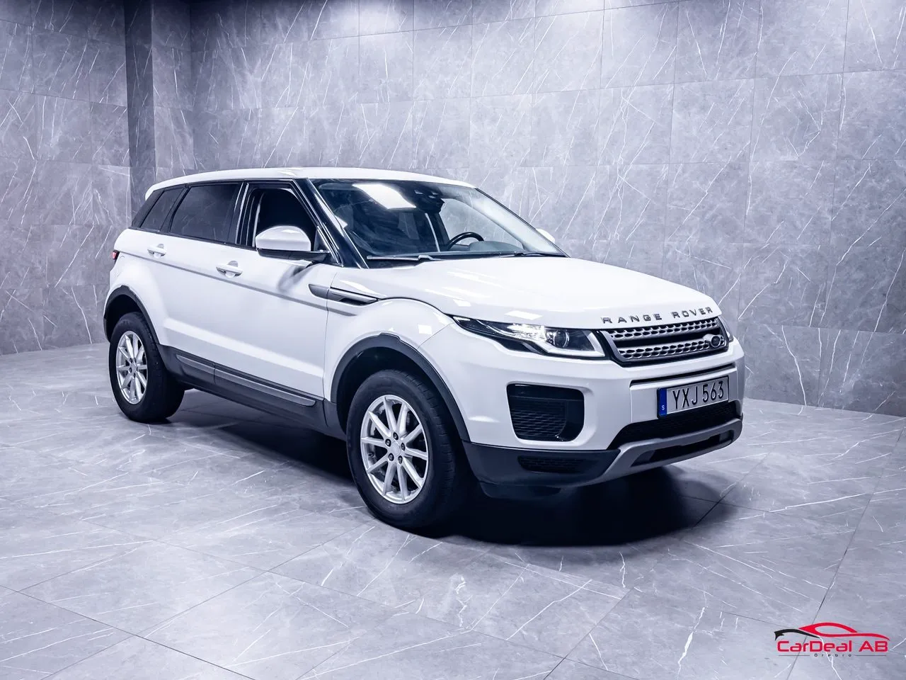 Vehicle image 8
