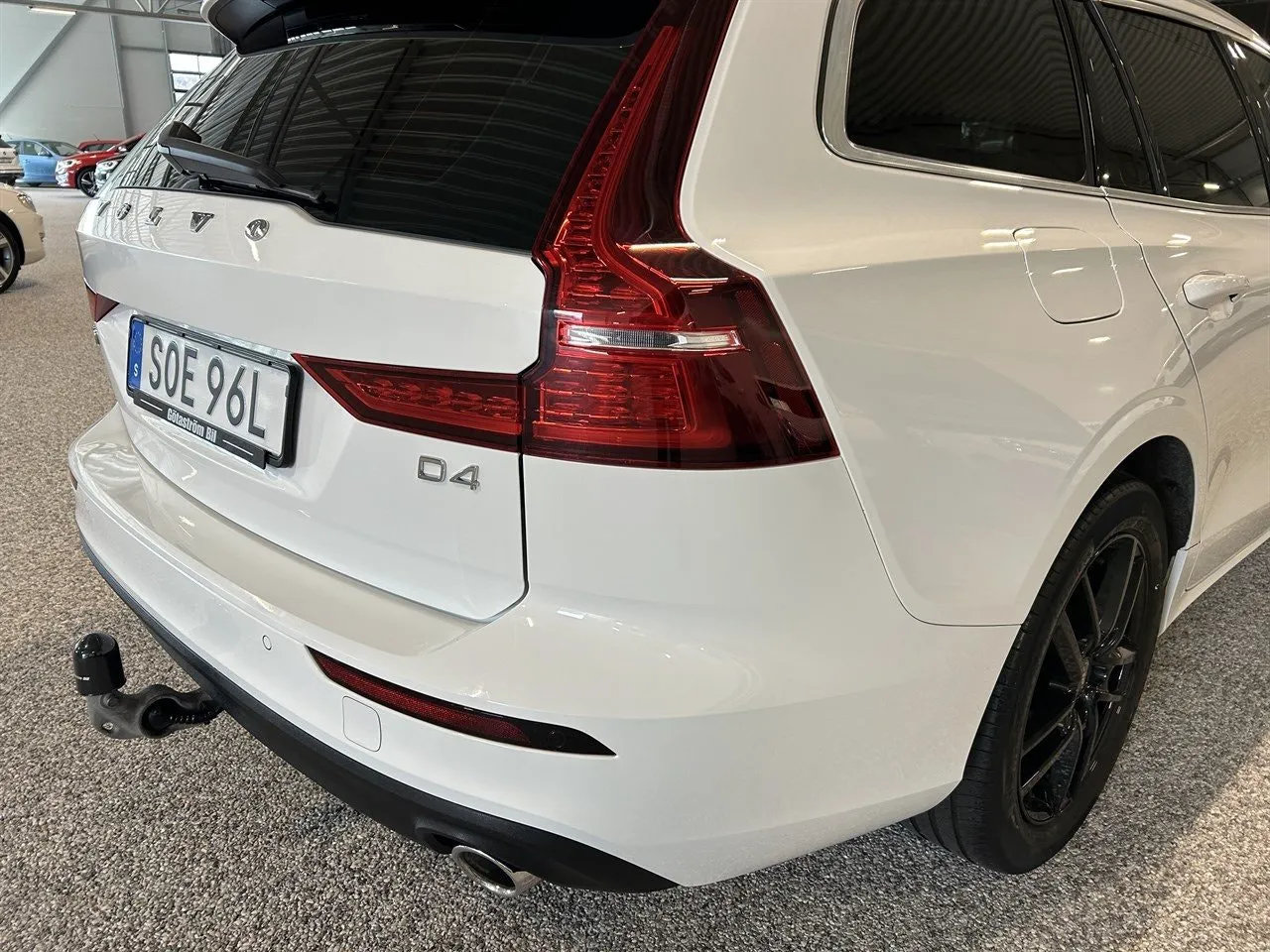 Vehicle image 7