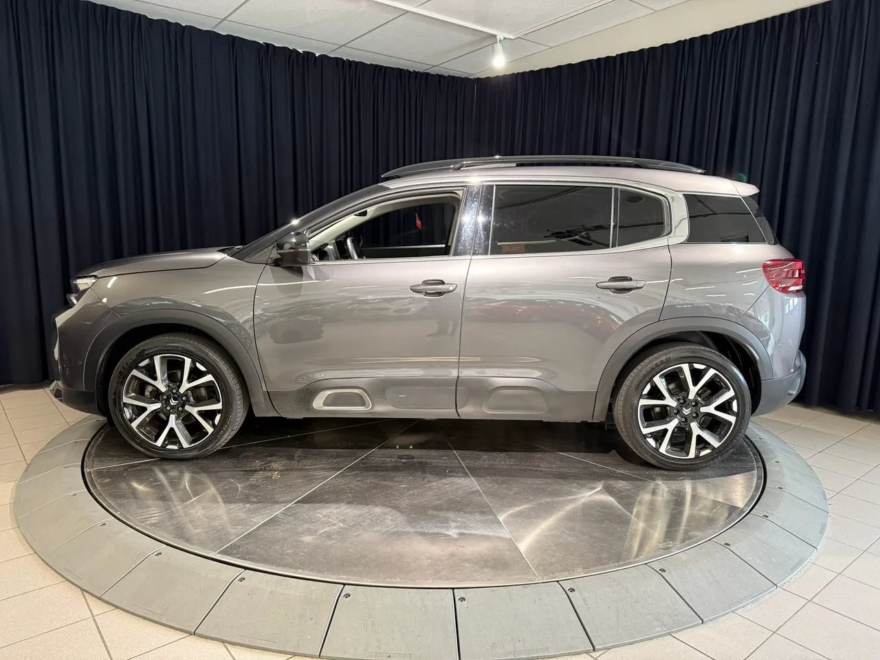Vehicle image 2