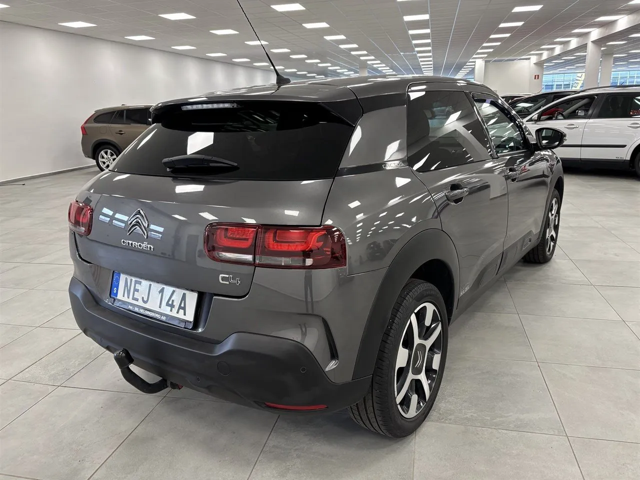 Vehicle image 2