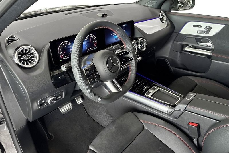 Mercedes GLA250 bild 6