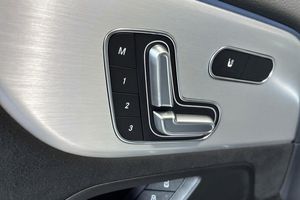 Mercedes GLA250 bild 12