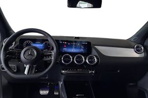 Mercedes GLA250 bild 8