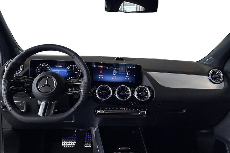 Mercedes GLA250 bild 8