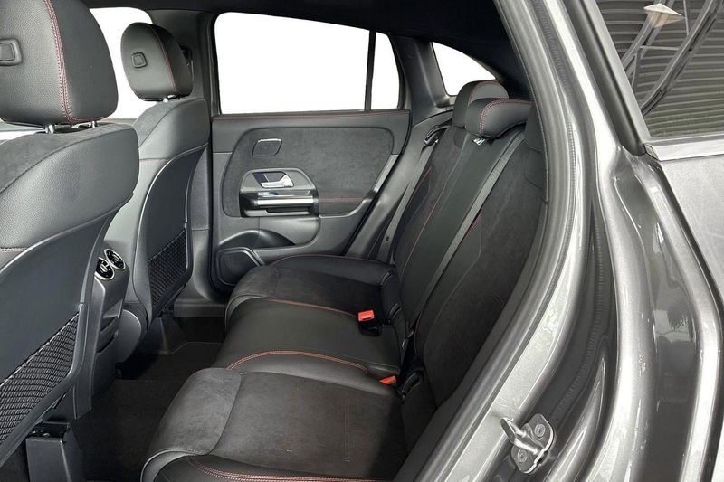 Mercedes GLA250 bild 10