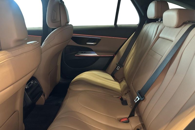 Mercedes E300 bild 10