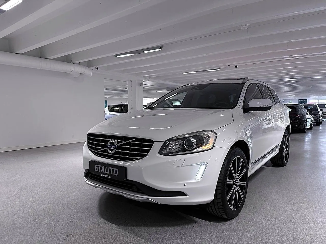 Vehicle image 8