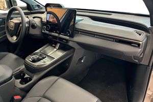 Toyota bZ4X Touring bild 6