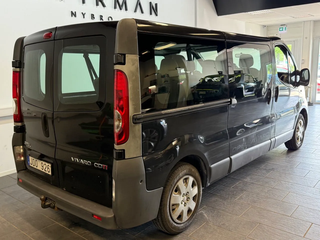 Vehicle image 9