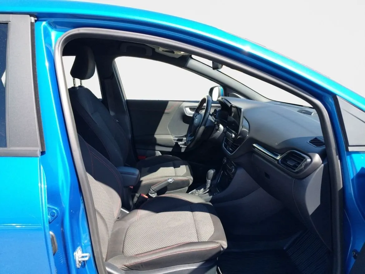 Vehicle image 14