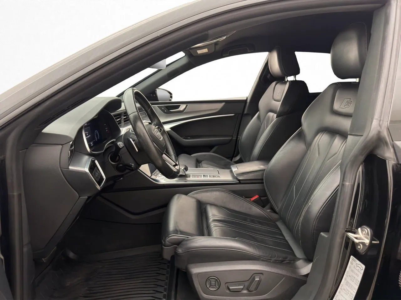 Vehicle image 11