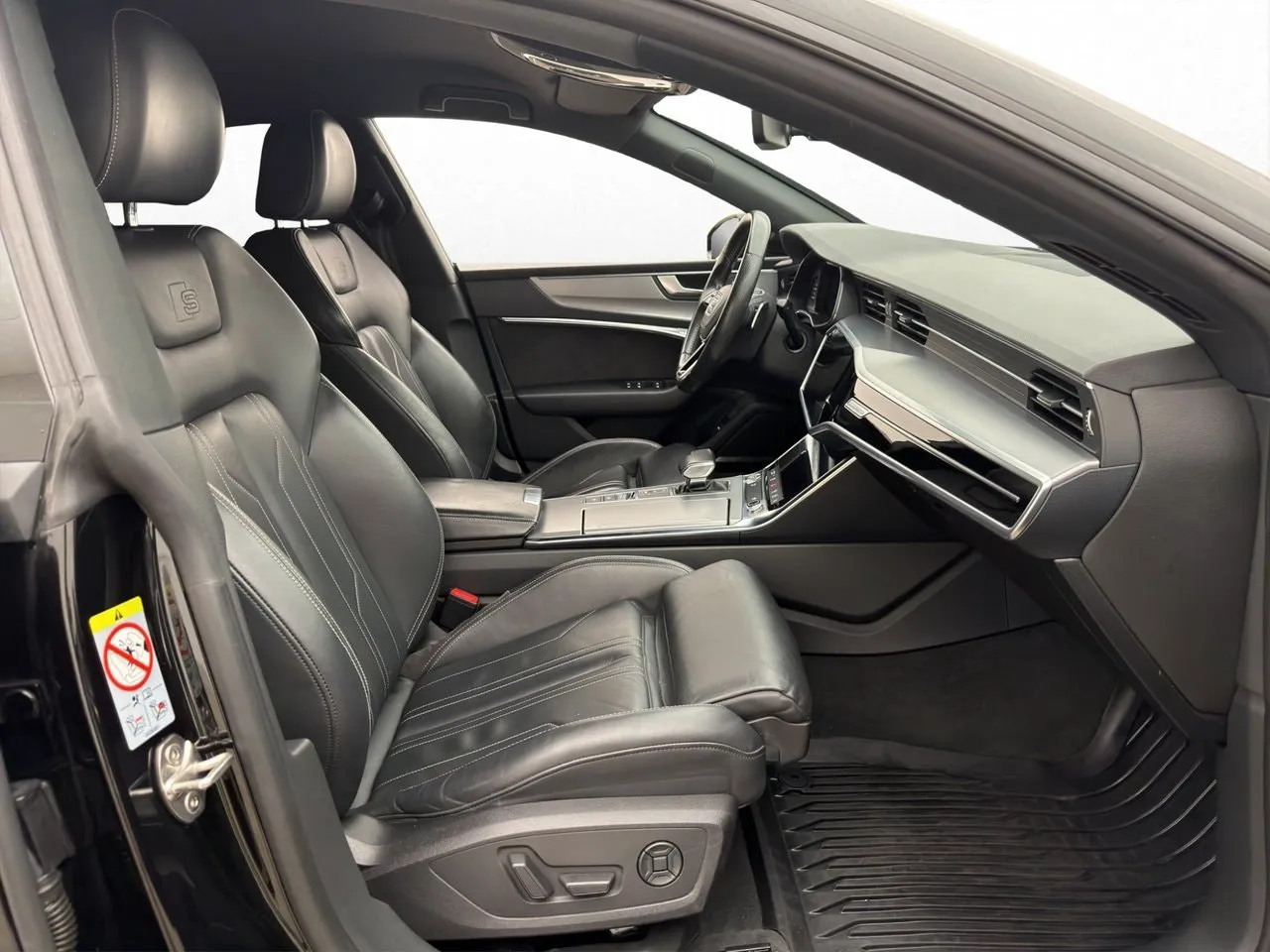 Vehicle image 30