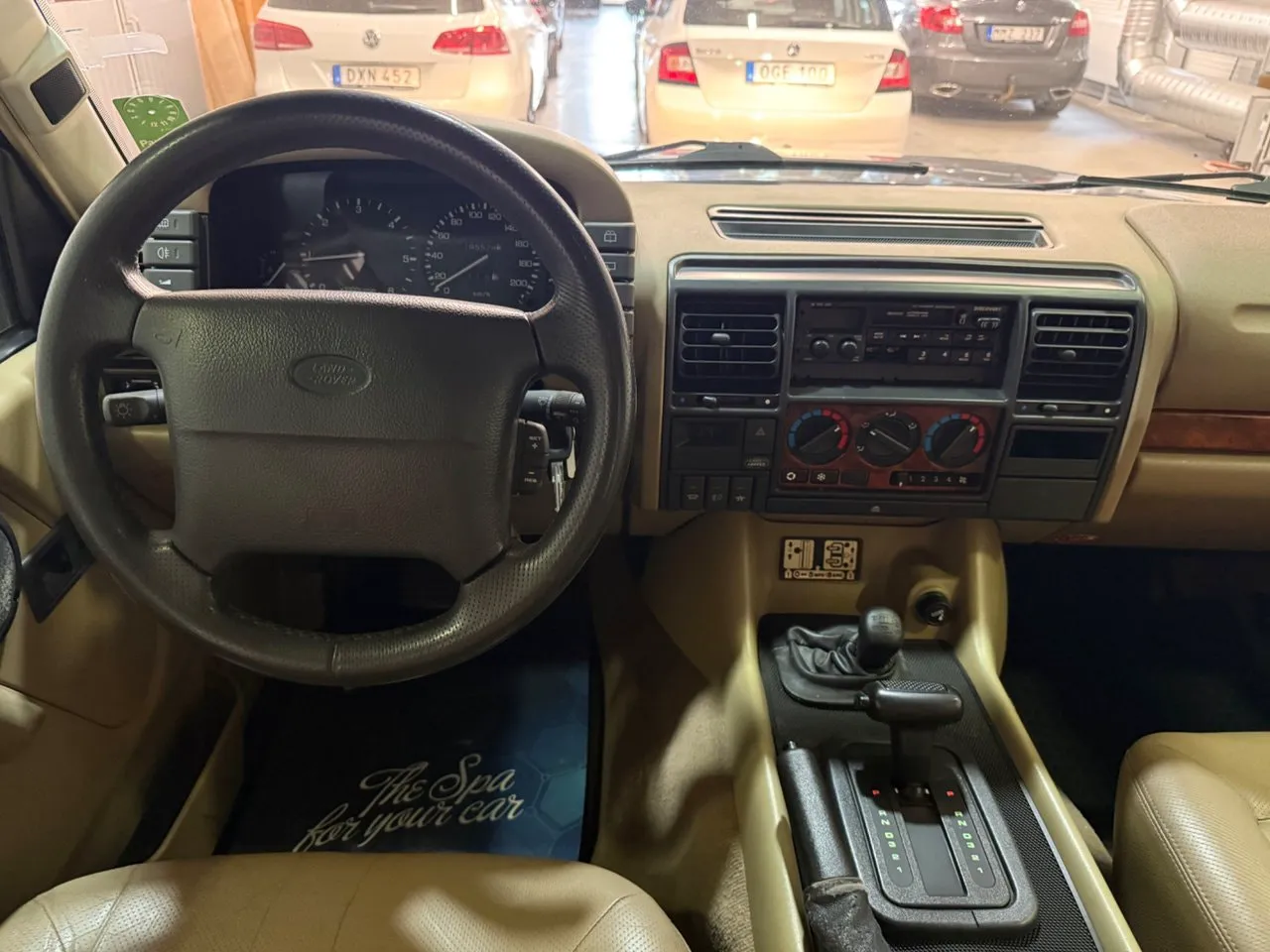 Vehicle image 7