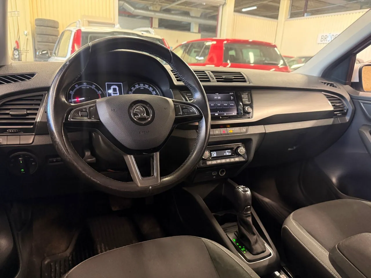 Vehicle image 3